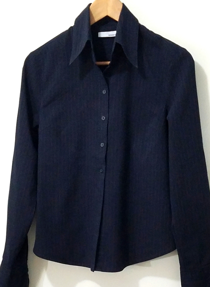 Hennes ladies Shirt.  Lightly used.